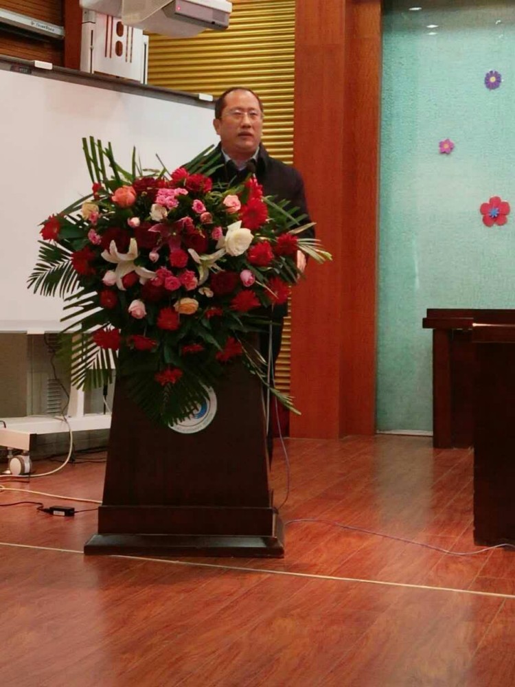 我会在石家庄举办“教育的智慧”大型公益讲座