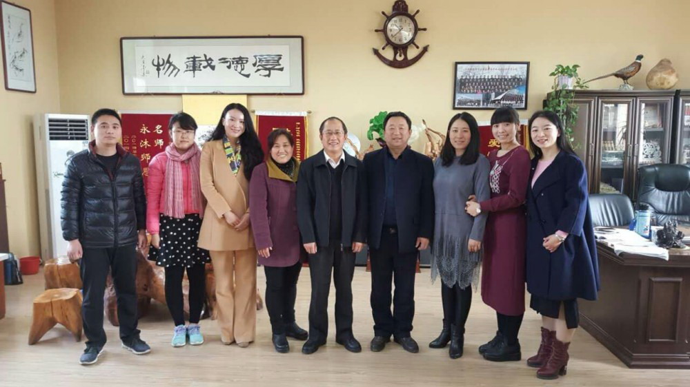 《中华家文化》编委会在石家庄时代艺校召开编纂工作会议
