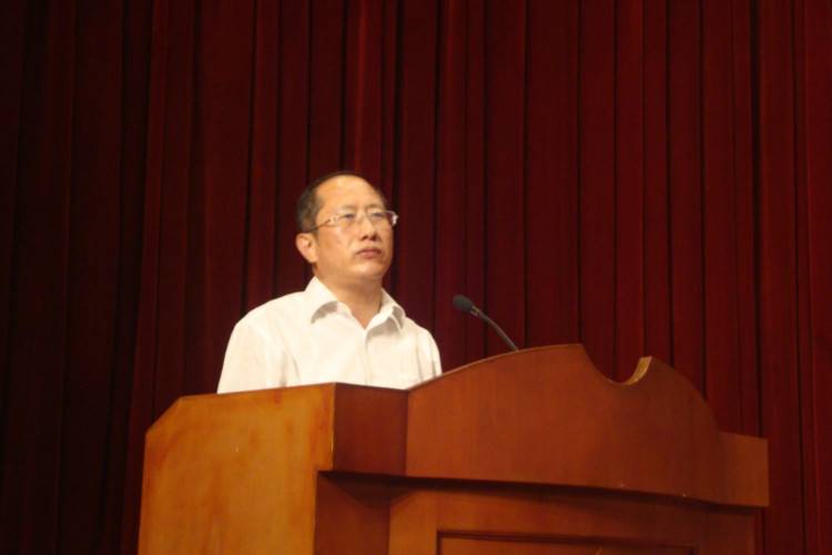 携手迈进新时代