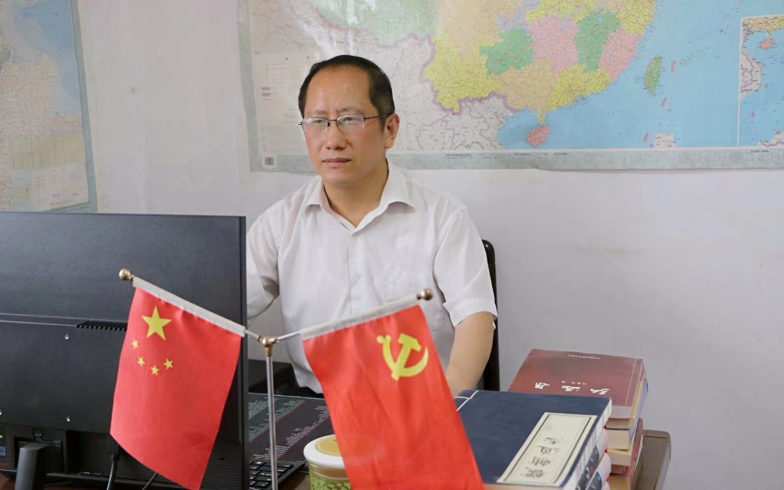 不忘初心,砥砺前行 ——2023年度寻找 “河北最美(共产党员)教师”线上认定会召开